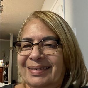 Meet your Posher, Idali